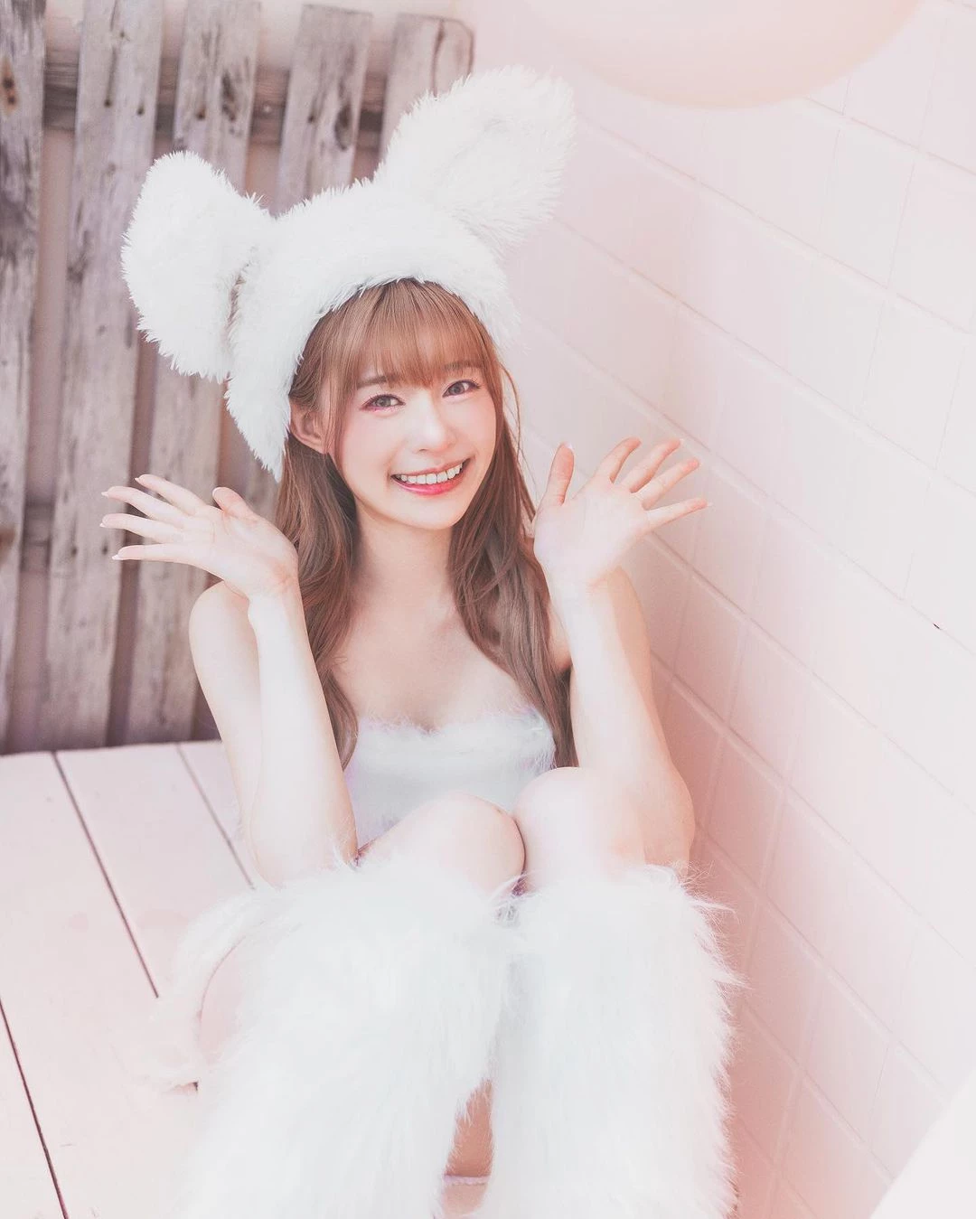 Cosplayer vivi hóa thân con cáo nhỏ xinh xắn dễ thương