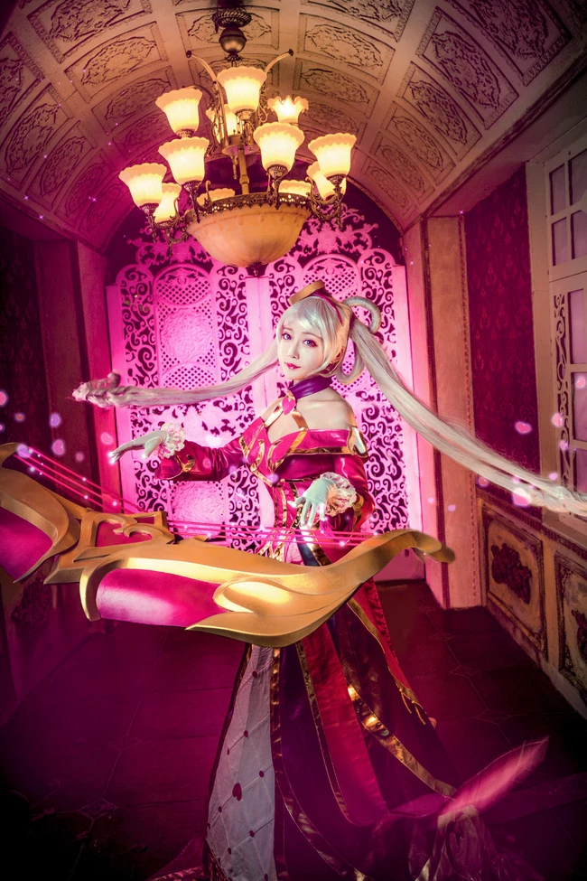 Tiktoker Nổi Tiếng Cosplay Sona Xinh Đẹp Liên Minh Huyền Thoại